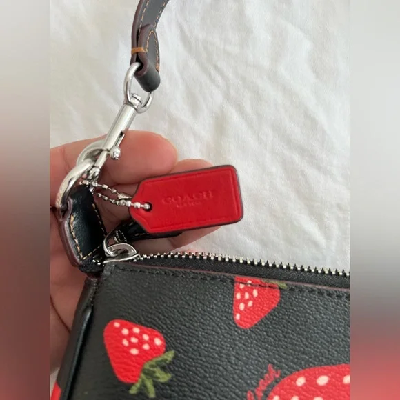 Coach Nolita 19 With Wild Strawberry Print - Picture 4 of 10